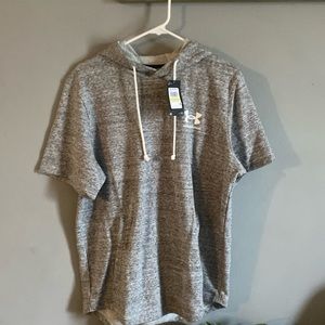 Men’s Under Armour Short Sleeve Hoodie. Size Medium